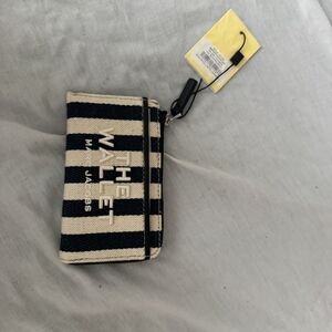 Brand New Marc Jacobs Navy and Cream Striped Wallet Card Case with Raised Logo